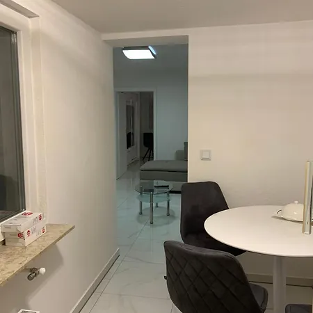 Moderne 2 Mit Vollausstattung * Ketsch