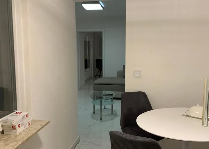 Moderne 2 Mit Vollausstattung * Ketsch